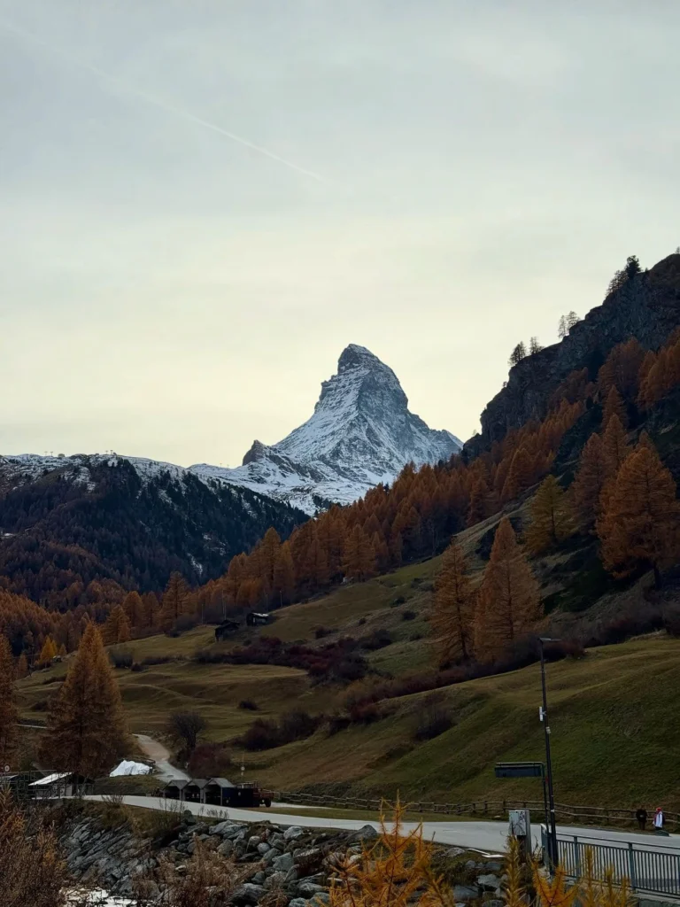 Zermatt is warming up for a cosy festive season 💝⛷️🎄✨